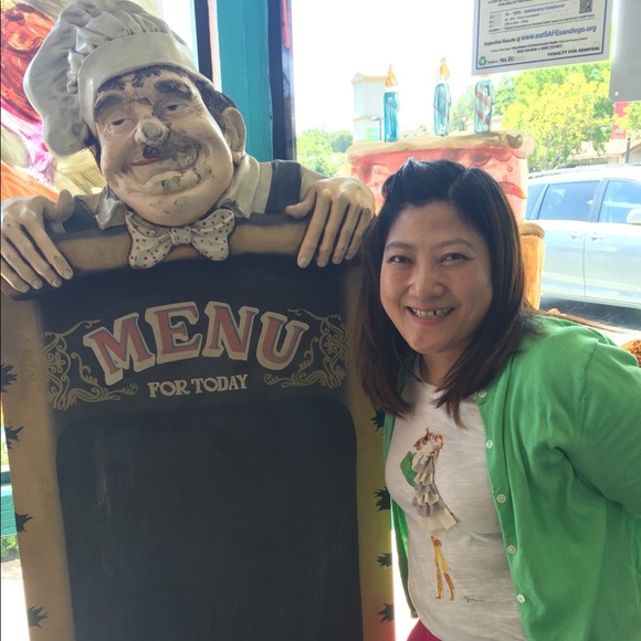 Meet your Posher, Chandra - Picture 2 of 2